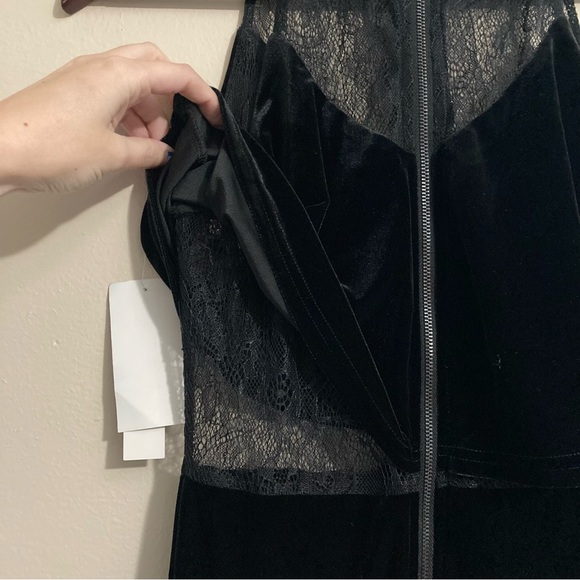 Lord & Taylor Velvet and Lace Dress NWT - Picture 5 of 8